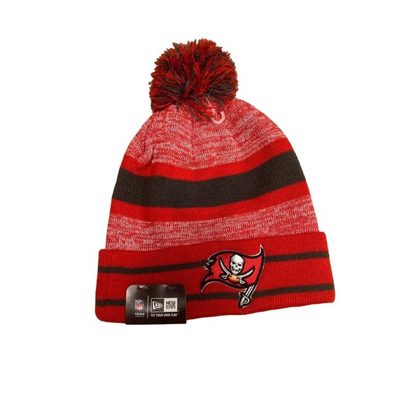 NEW ERA Tampa Bay Buccaneers Logo Red Pom Cuffed Beanie Toboggan Knit Hat Cap - Picture 1 of 2